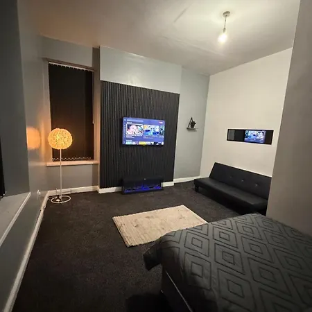 Apartment Check 247 *