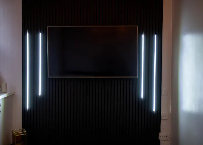 Check 247 Bradford (West Yorkshire)