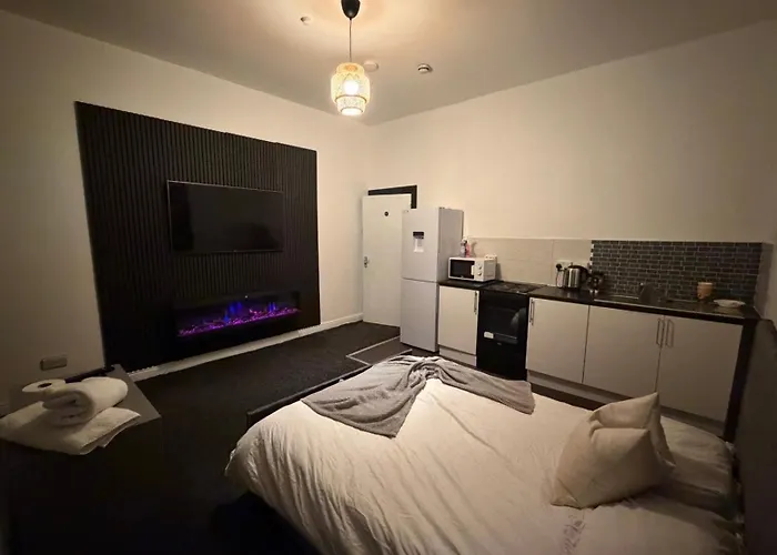 Check 247 * Bradford (West Yorkshire)